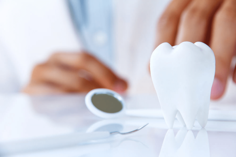 Especialistas en implantes de carga inmediata, dientes fijos en 1 día.